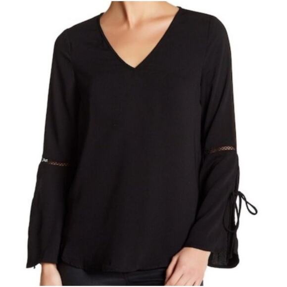 RO&DE Women’s Black Boho Vneck Crochet Trim Bell Cuff Top medium - Picture 1 of 6